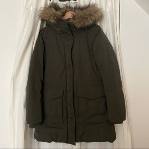 EUC women’s Uniqlo warm tech down jacket M